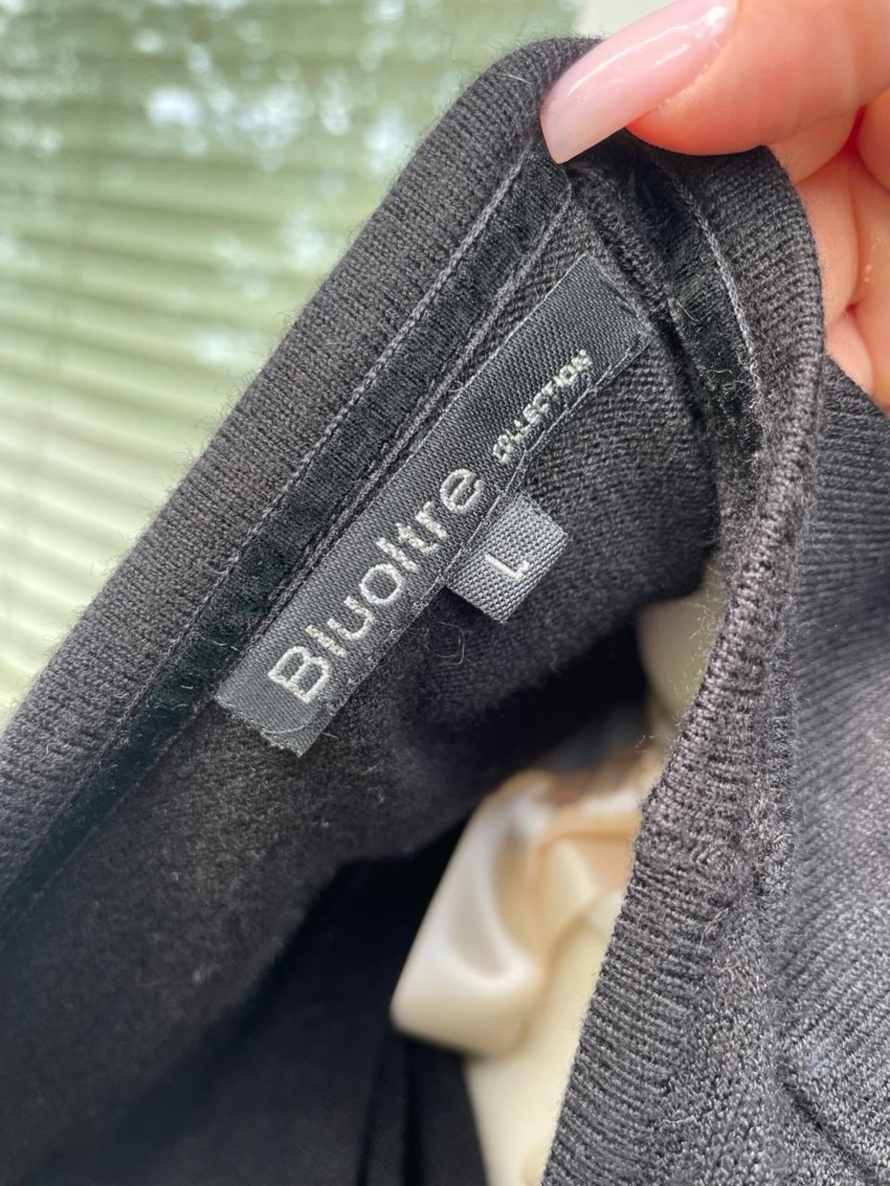 Black fitted sweater with embroidered and satin details - Picture 4 of 4